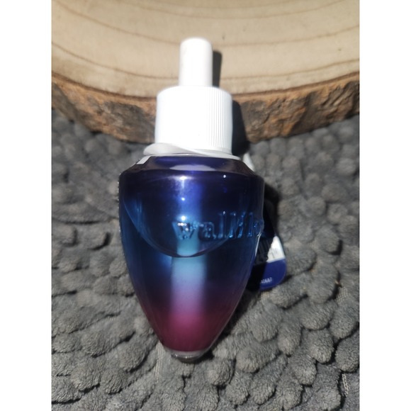 BATH & BODY WORKS SECRET WONDERLAND WALLFLOWERS PLUG INS SCENTED REFILL~RARE - Picture 2 of 2